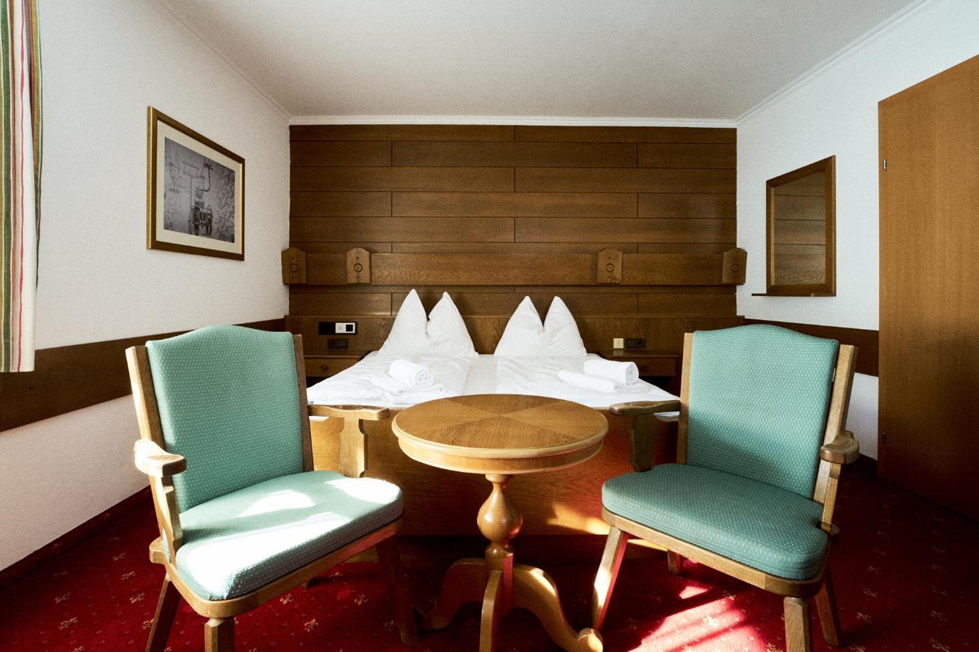 Hotel Martini Kaprun - Including Summercard Екстериор снимка