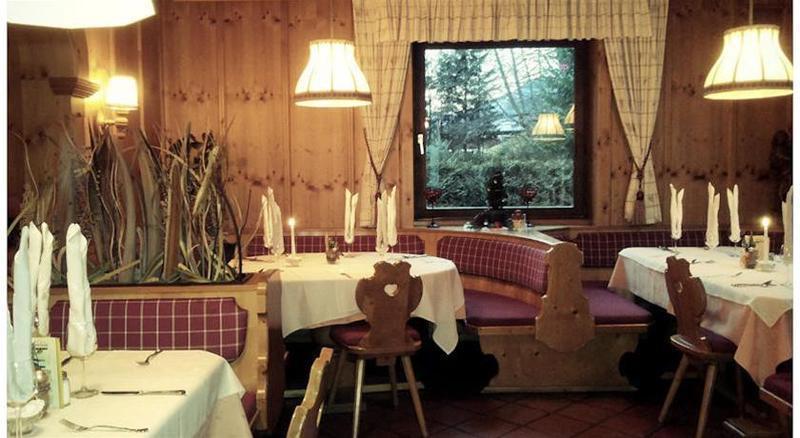 Hotel Martini Kaprun - Including Summercard Екстериор снимка